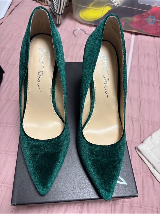 Betsey Johnson Shoes - Betsey Johnson Green Velvet Pointed-Toe Pumps